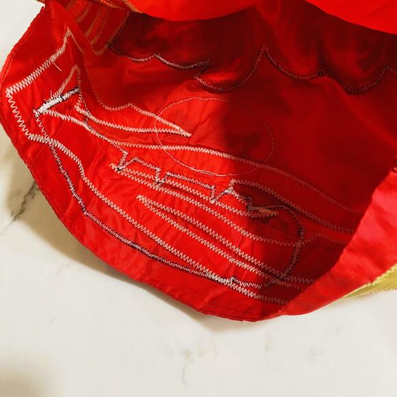 Twins Muay Thai Shorts Mens Large Red Gold Kickboxing Boxing Trunks Sean Canada - Picture 8 of 13